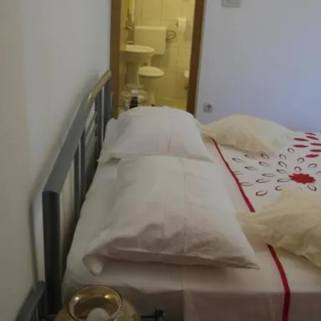One Bedroom With Terrace Apartment