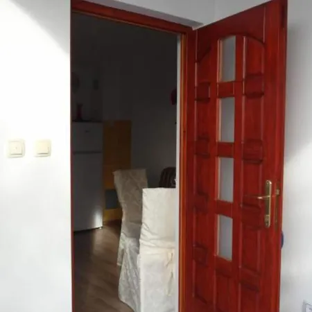 One Bedroom With Terrace 公寓 希贝尼克